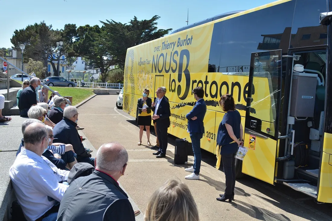 Le bus de "Nous la Bretagne"
